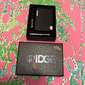The Ridge aluminum black Money Clip
